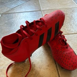 Adidas Predator boys soccer cleats size 7 used half of a season